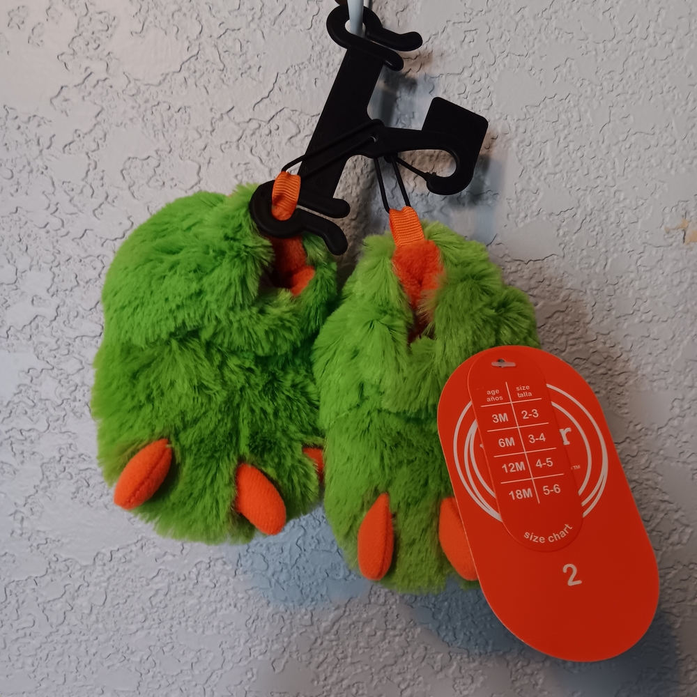 Wonder Nation Green and Orange Fuzzy Mittens
